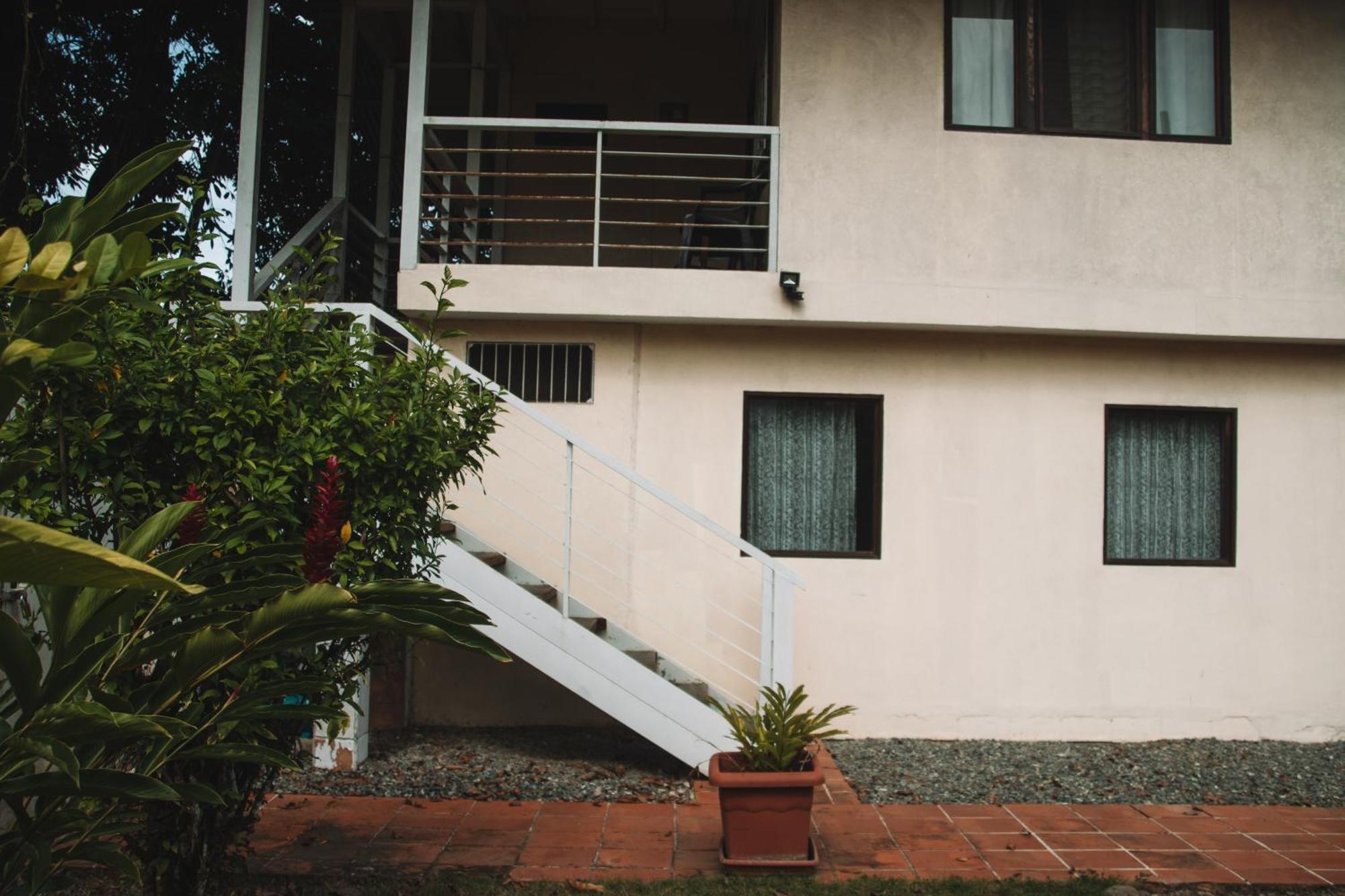 Casa Wolaba Apartment Puerto Limon Exterior photo